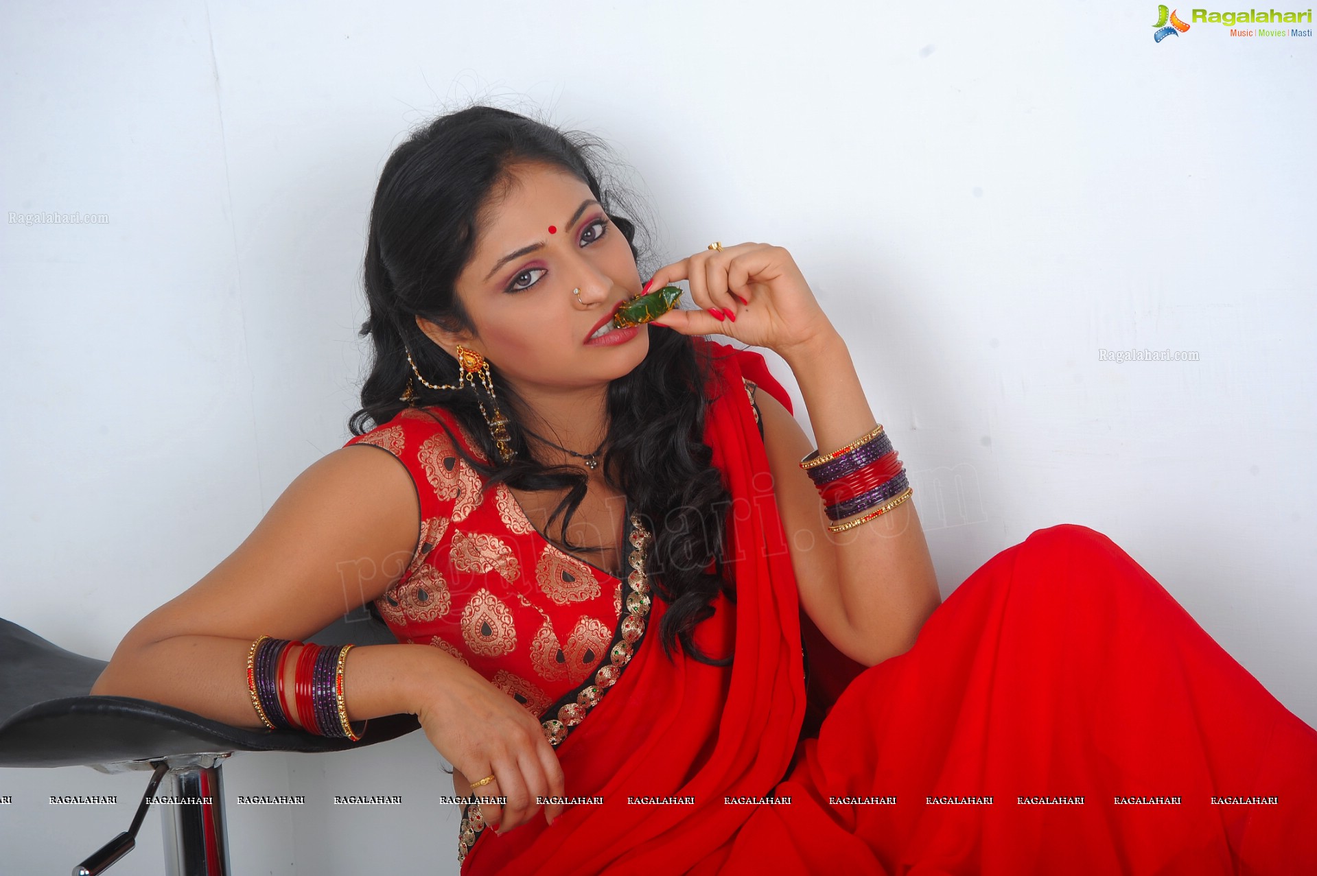 Haripriya (High Definition)