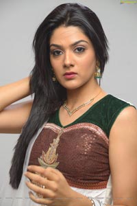 Sakshi Chaudhary in Salwar Kameez