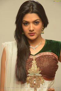 Sakshi Chaudhary in Salwar Kameez