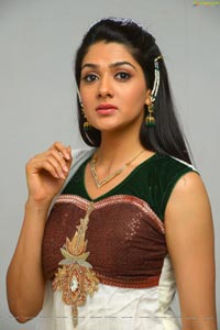 Sakshi Chaudhary in Salwar Kameez