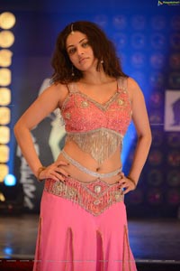 Sneha Ullal Hot Pics