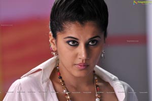 Taapsee in Arrambam High Definition Photos