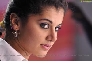 Taapsee in Arrambam High Definition Photos