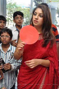 Richa Gangopadhyay Hot Saree Photos