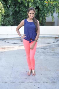 Aadu Magadra Bujji Heroine Asmita Sood