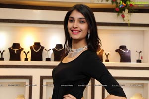 Ashna Mishra Photo Gallery