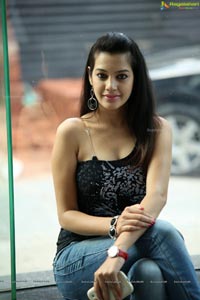 Beautiful Diksha Panth Photos