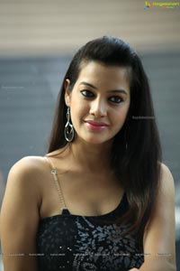 Beautiful Diksha Panth Photos