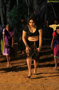 Namitha Kapoor in Bhaja Bhajantrilu