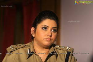 Namitha Kapoor in Bhaja Bhajantrilu