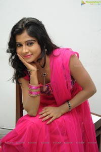 Oka Hindu Oka Muslim Heroine Pallavi Sreshtha Photos