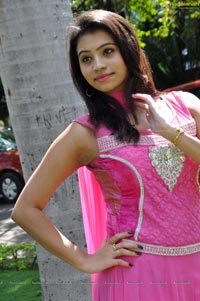 Ahdee Lekka Heroine Priyanka