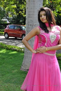 Ahdee Lekka Heroine Priyanka