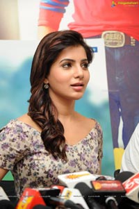 Samantha @ Atharintiki Daaredhi Presmeet