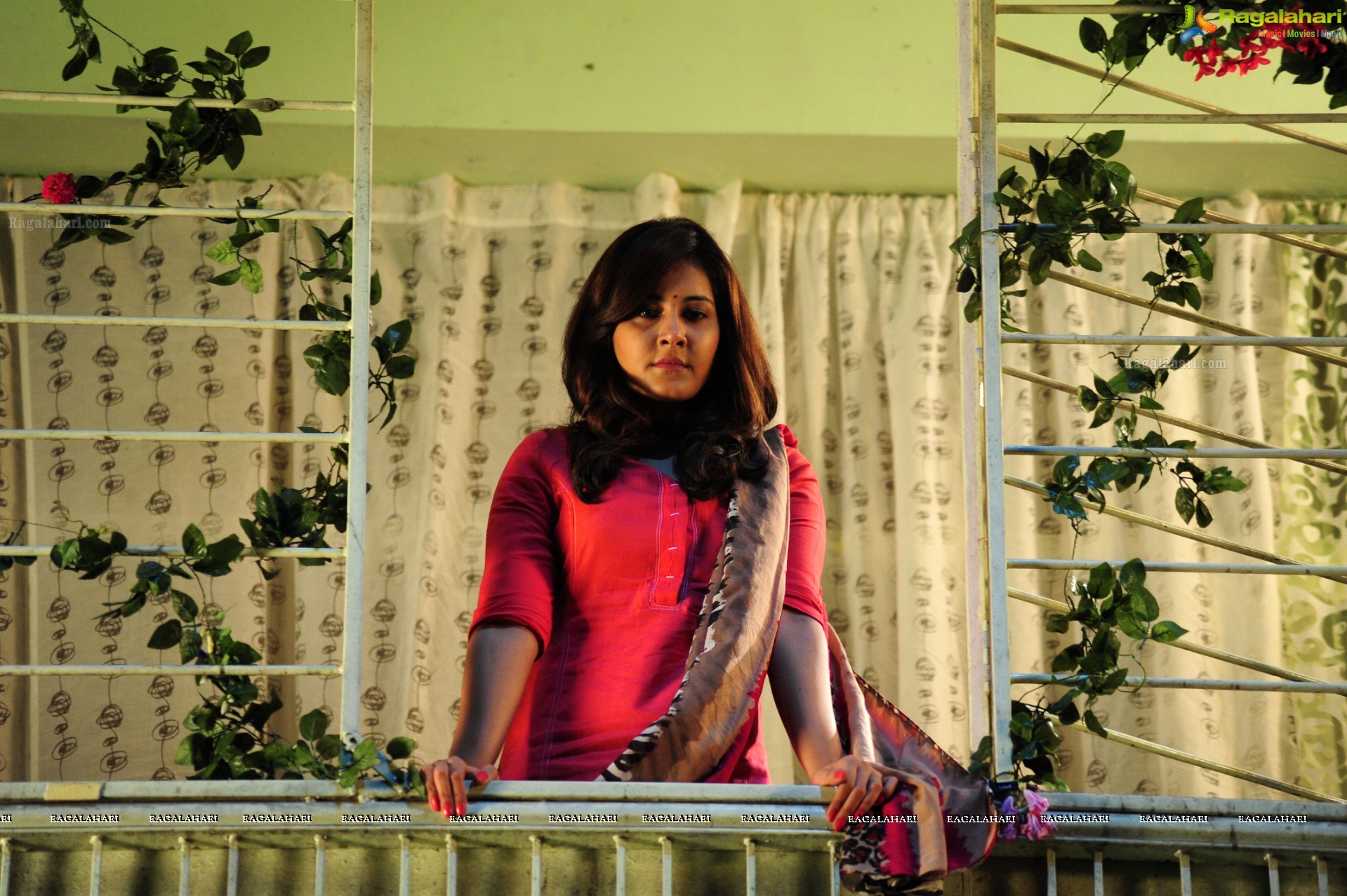 Beautiful Rashi Khanna in Red Dress HD Photos