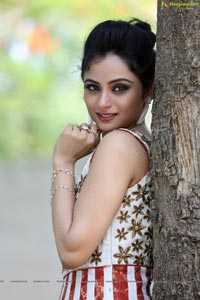 Madirakshi Mundle