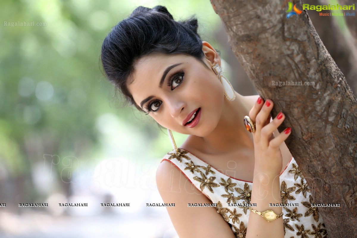 Madirakshi Mundle (Exclusive)