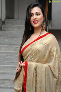 Simran Kapoor