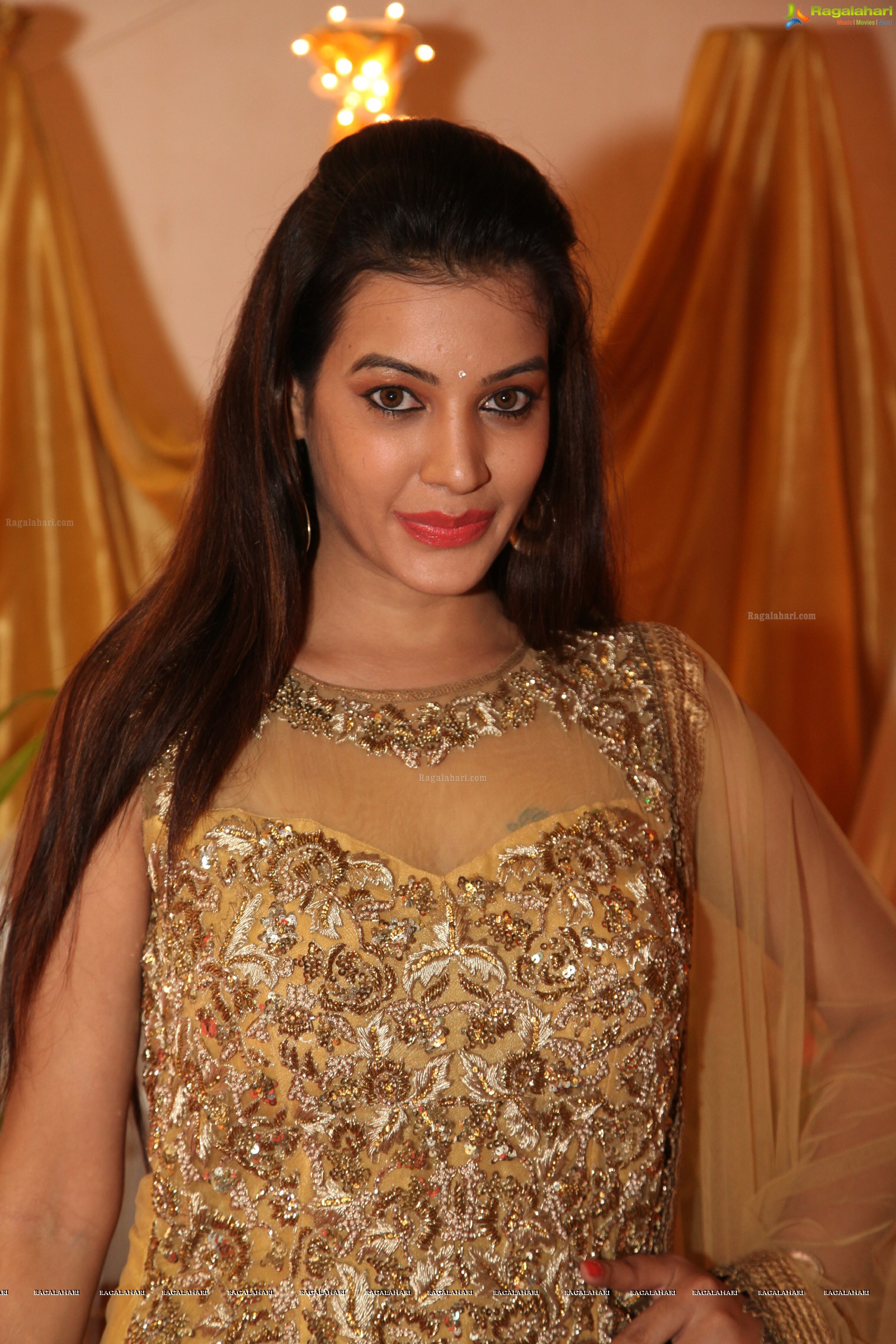 Diksha Panth (High Definition)