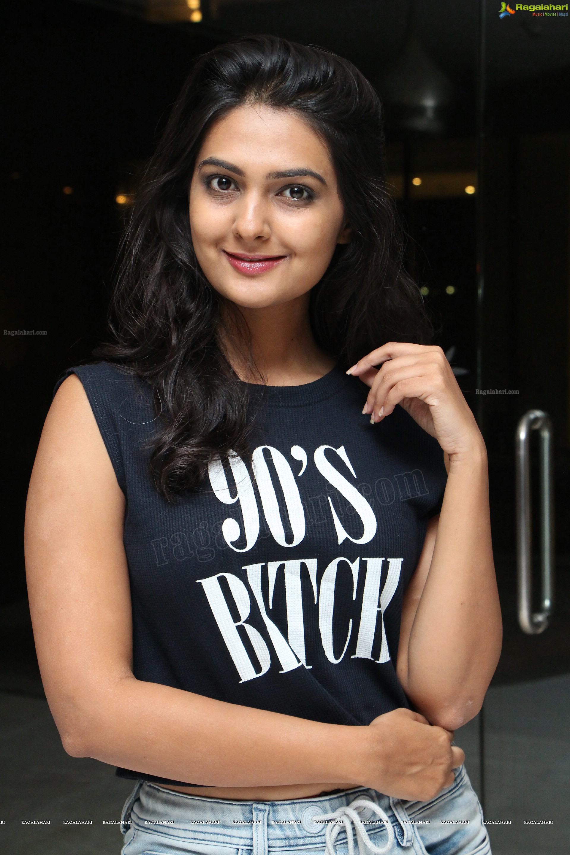 Neha Deshpande - HD Gallery