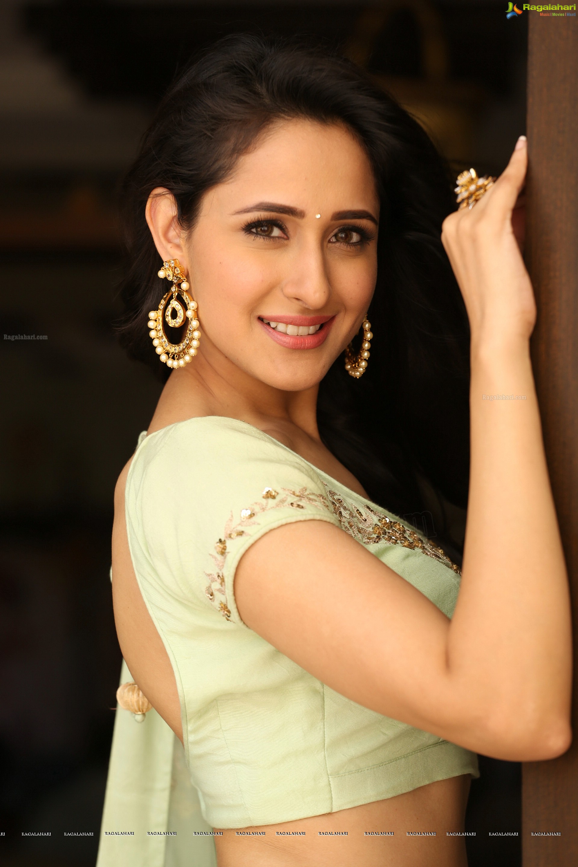 Pragya Jaiswal - HD Gallery