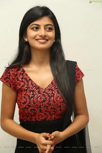 Anandhi HD Photos