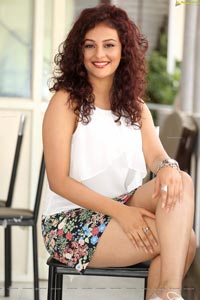 Seerat Kapoor Photos