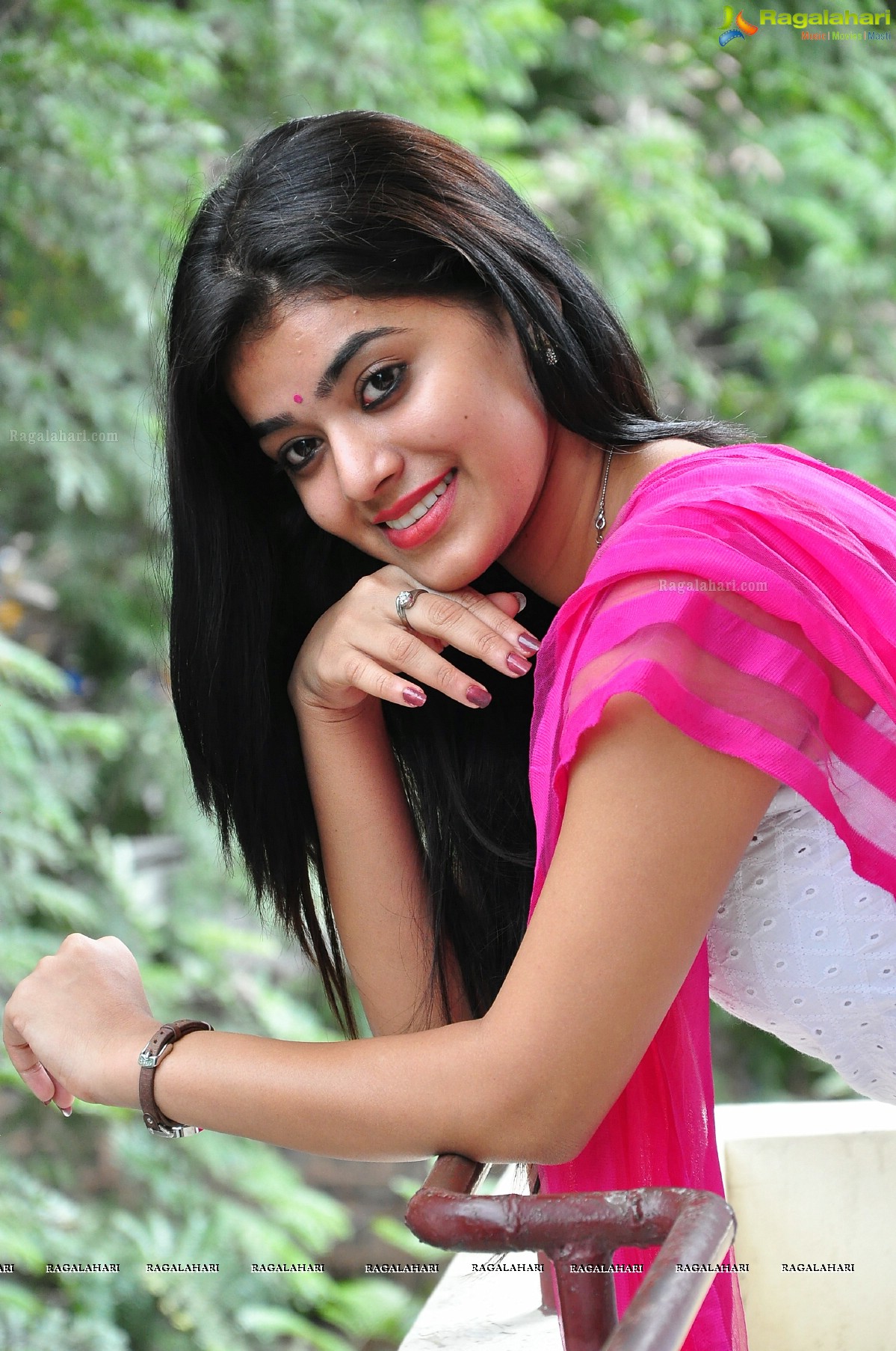 Yamini Bhaskar (High Definition)