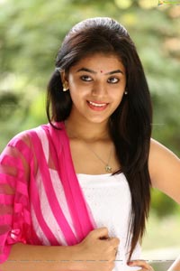 Yamini Bhaskar HD Photos