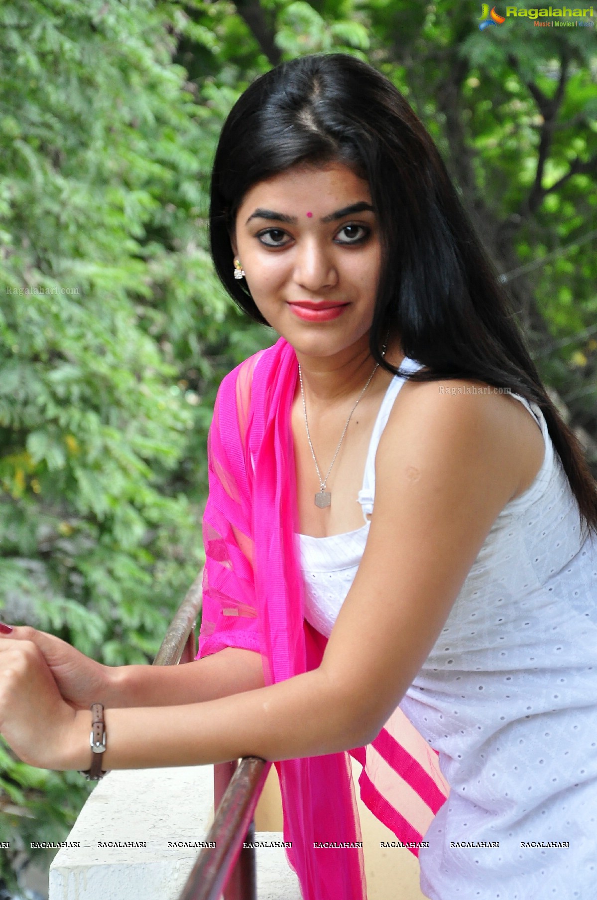 Yamini Bhaskar (High Definition)