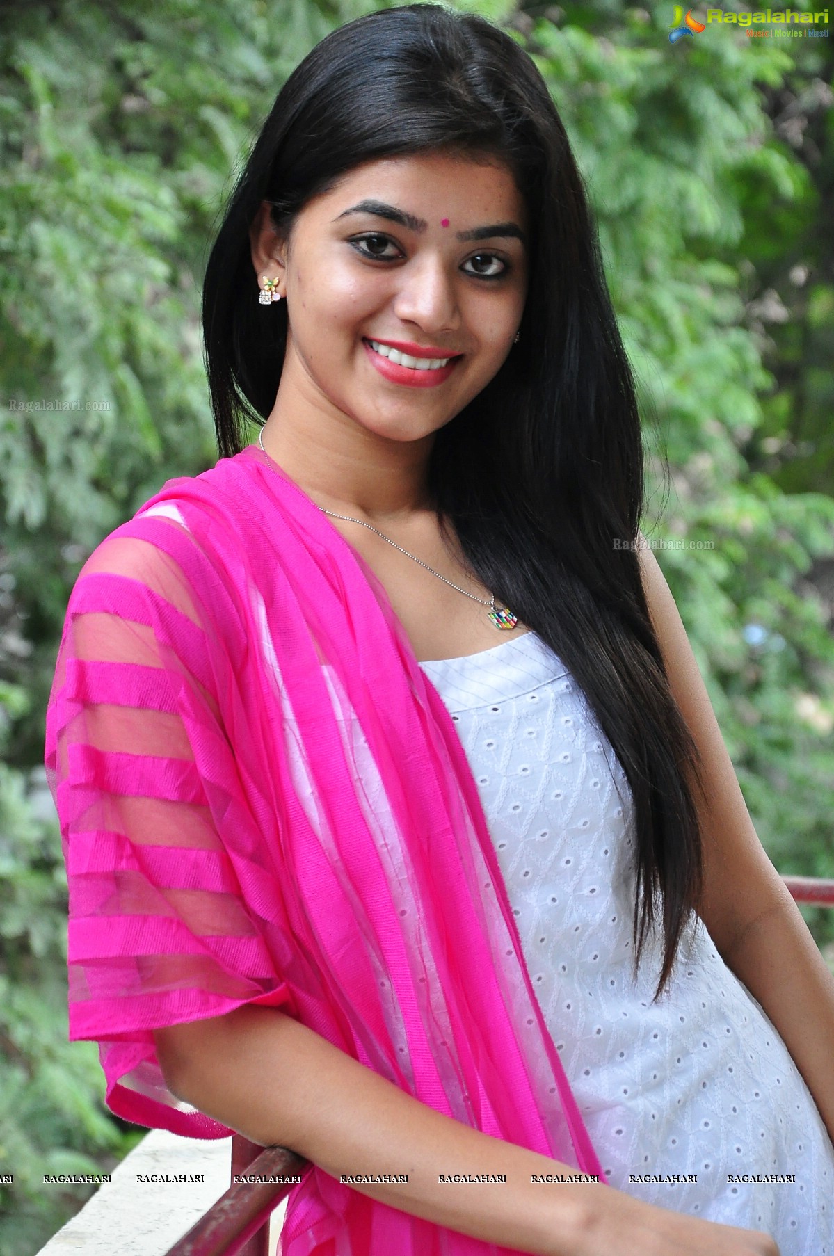 Yamini Bhaskar (High Definition)