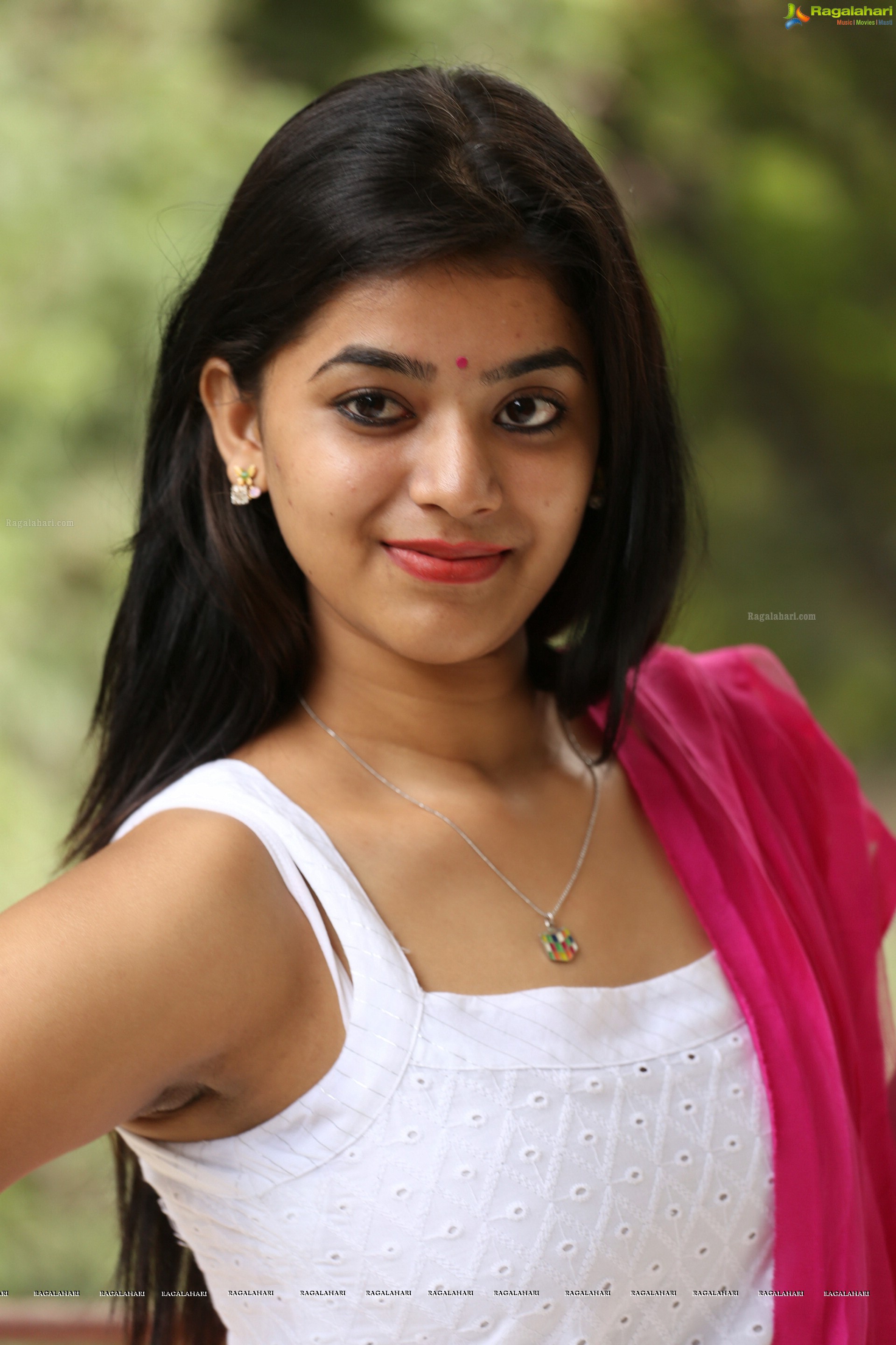 Yamini Bhaskar (High Definition)