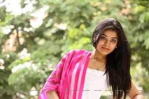 Yamini Bhaskar HD Photos