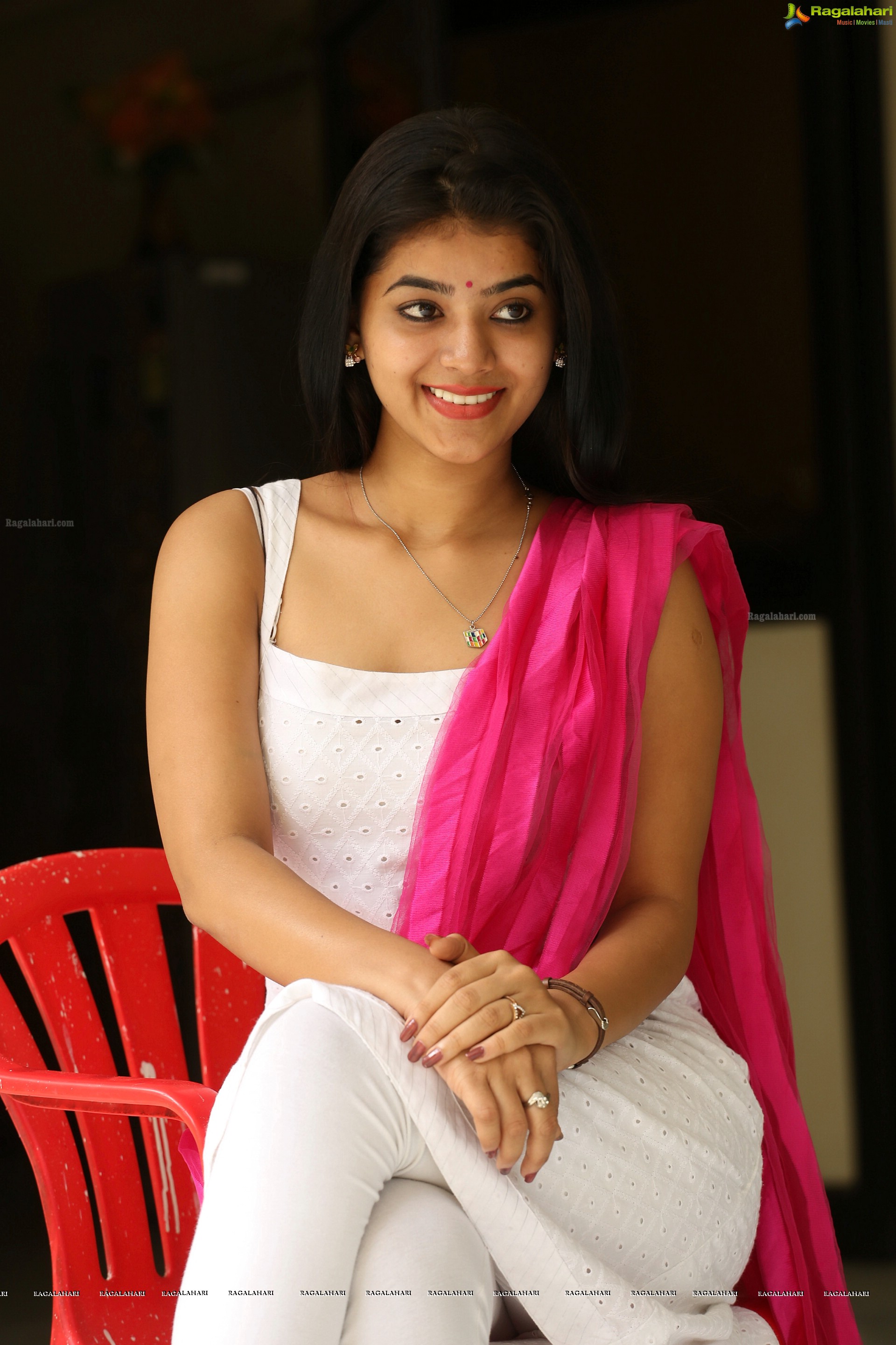 Yamini Bhaskar (High Definition)