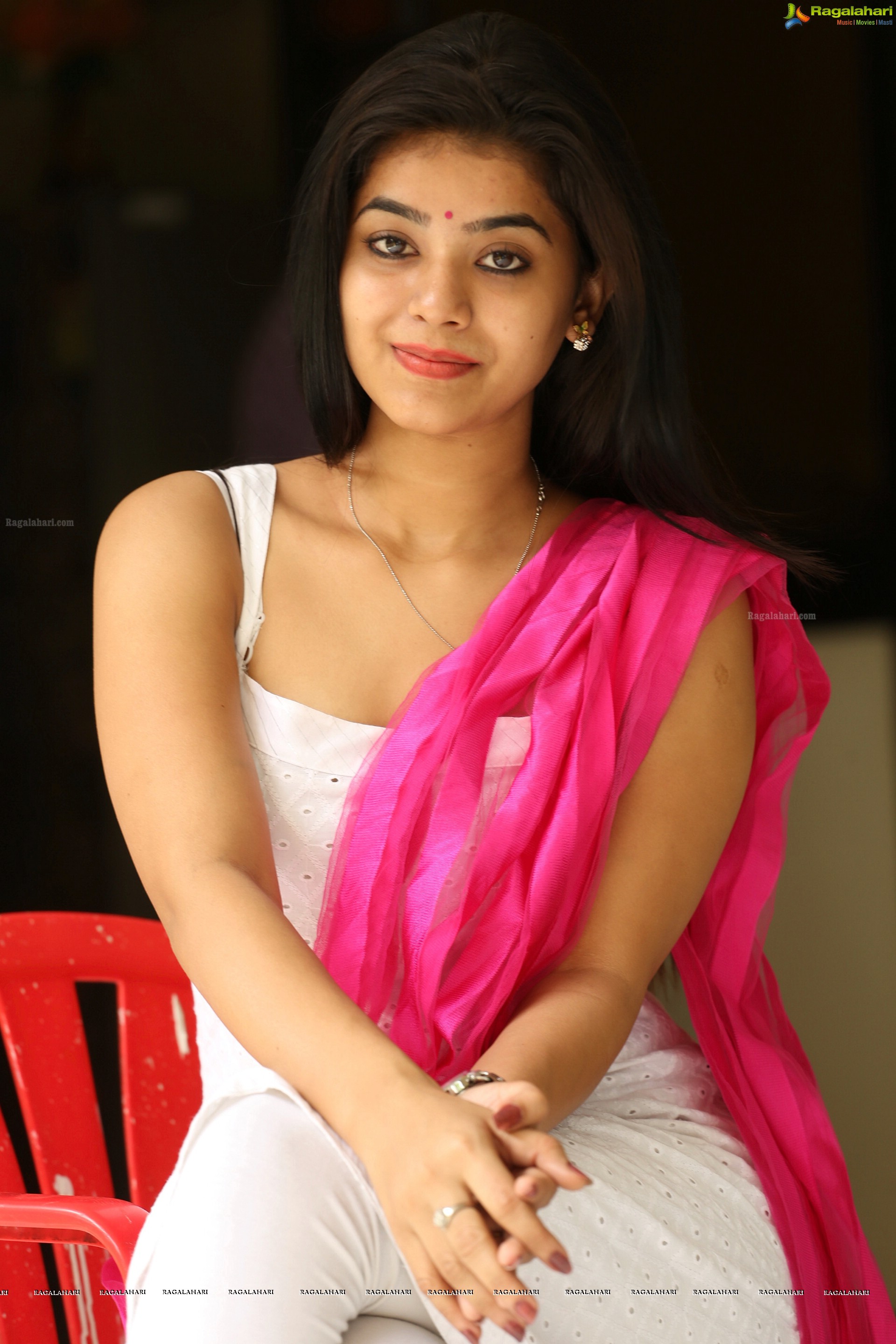 Yamini Bhaskar (High Definition)