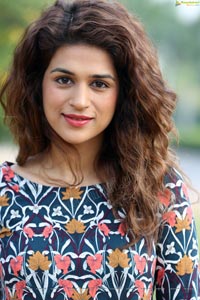 Shraddha Das HD Wallpapers