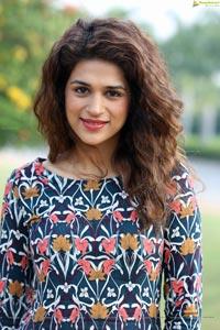 Shraddha Das HD Wallpapers