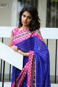 Shravyah in Saree