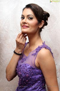 Angela Kumar Photos