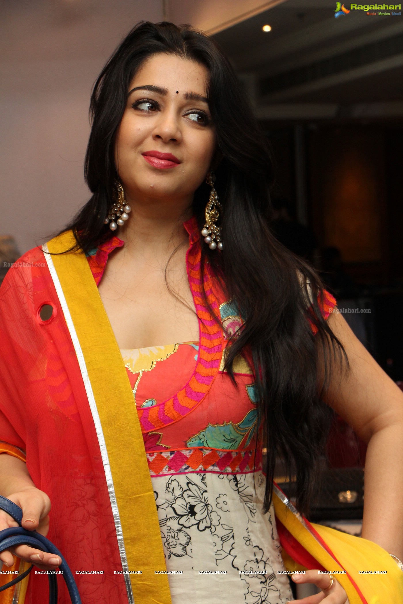 Charmme Kaur at ABsalut Style Exhibition and Sale, Photo Gallery