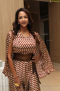 Lakshmi Manchu HQ Photos