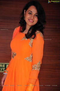 Nisha Kothari HQ Photos