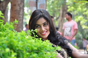 Poorna HQ Photos