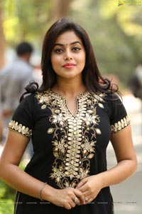 Poorna HQ Photos