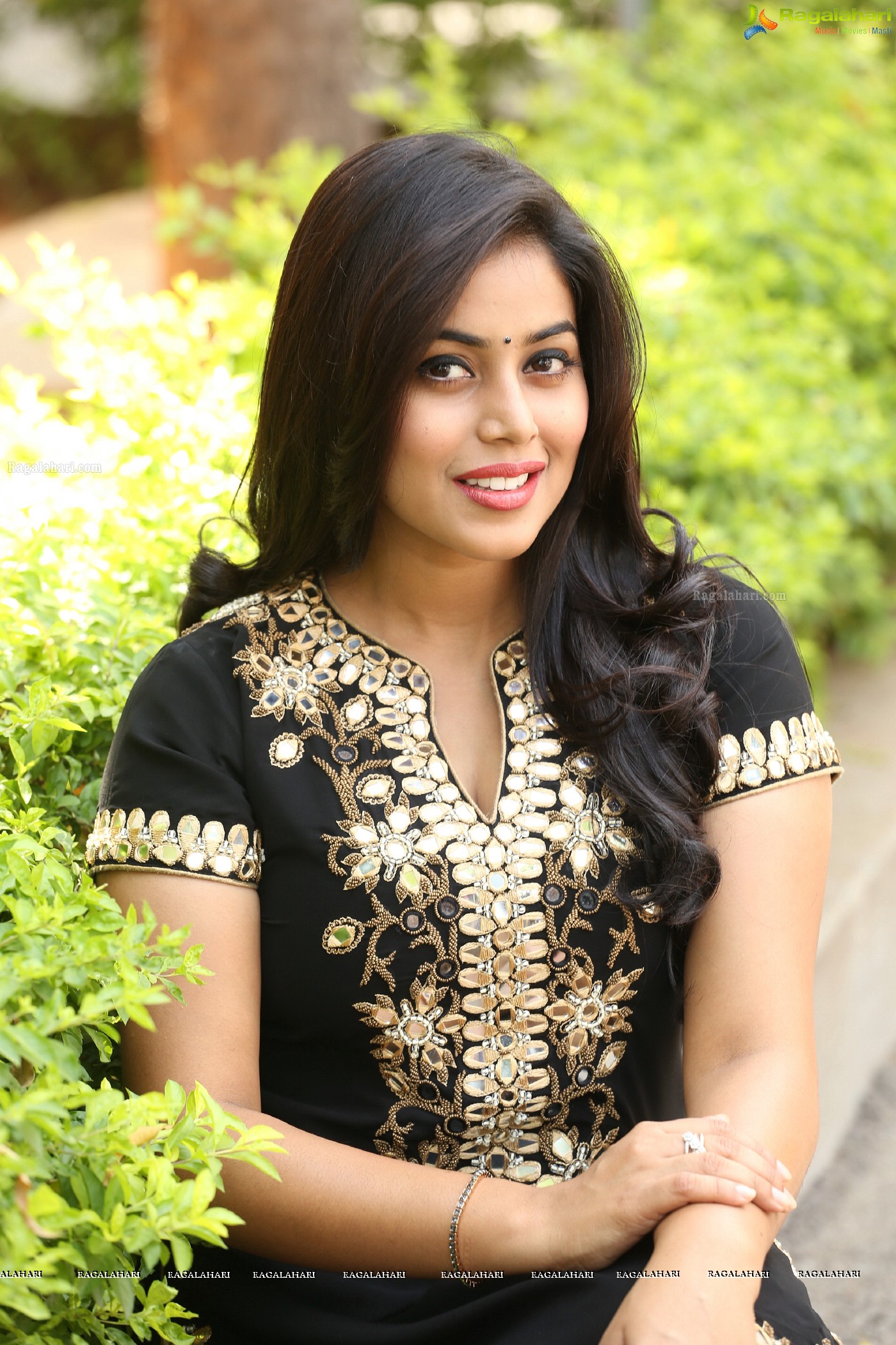 Poorna (Posters)