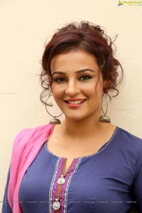 Seerat Kapoor Photos