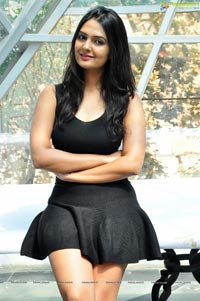 Neha Deshpande Photos