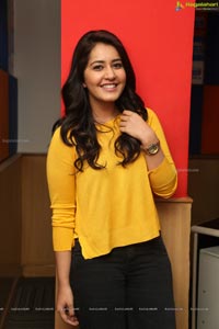 Raashi Khanna Photos