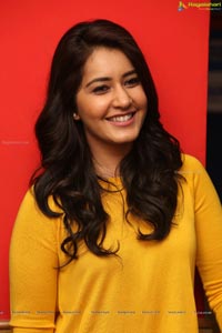 Raashi Khanna Photos