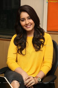 Raashi Khanna Photos